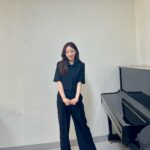 Hong Ji-hee Instagram - 식스더뮤지컬 세종 여민락 콘서트👑 @jennifer_luanari 지우언니가 빌려준 파랑 구두 신고💙 7월에 세종에서 또 만나요!
