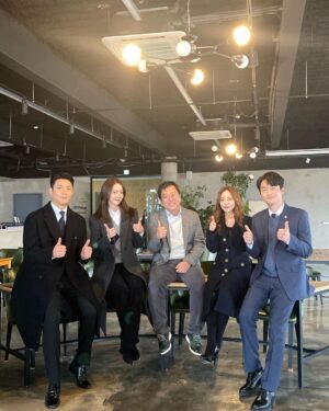 Hong Ji-hee Instagram - 세로사진 모음
마지막 사진 조금 무서움 주의

#빅마우스