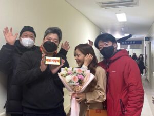 Hong Ji-hee Instagram - 가로모음🙂
고생하신 모든 분들, 큰 사랑 보내주신 모든 분들 
감사합니다!

#빅마우스