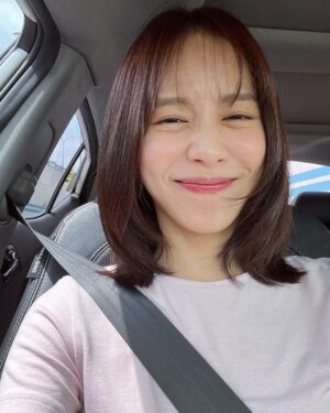 Hong Ji-hee Instagram - 모르겠어 나두 얼마만인지 💇🏻‍♀️
역시 금손 서희쌤✂️✨@tteo_hi