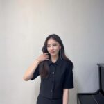 Hong Ji-hee Instagram - 식스더뮤지컬 세종 여민락 콘서트👑 @jennifer_luanari 지우언니가 빌려준 파랑 구두 신고💙 7월에 세종에서 또 만나요!