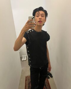 Hong Kyung Instagram -