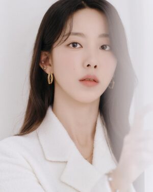 Hong Seo-hee Instagram - 🤍White

#화보 #광고 #모델