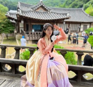 Hong Seo-hee Instagram - 🍀
Good bye. 
Anna.