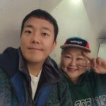 Hong Yun-hwa Instagram - 용사님과 다섯번째 결혼기념일♡ 결혼기념일에 눈이온다면 바로 육개장이지ㅋㅋㅋㅋ😊😊 . #사랑해요킹밍키 #망원동용사님 #망원동손석구 #라뷰뿅❤️