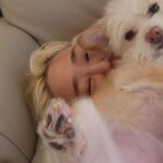 Hong Yun-hwa Instagram - 강아지의날 축하해 사랑해😊 망망😘 . #강아지의날 #13살 #기염댕이 #망망😍