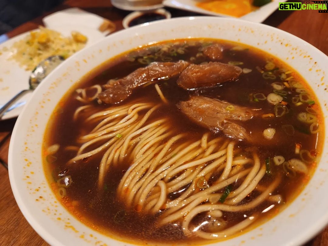 Hong Yun-hwa Instagram - 사진첩보다가. 투 말랭쓰 언니들과 짹짹이대만이 그리워서ㅎㅎㅎ . #짹짹이언니들 #대만여행#또가쟈 #그립그립 @soyoung870728 @jinah0306