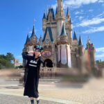 Honoka Akimoto Instagram – .
Ernaちゃんとディズニーハロウィン👻

だいぶ早い段階で前髪くねくねになって
おでこ全開マンになりました🦸

#ディズニー
#ディズニーハロウィン ディズニーランド