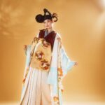 Honoka Akimoto Instagram - . 和服大好き☺️💓 Model @honoka_akimoto_official @nao_sakura_official Photograph @junichirosuzuk Hair & Make @kind_motoko @kind_nakag Headpiece @susokofun Produce @kimono__kind @takashihida Kimono Coordination @emon.kimono_official Kimono Dressing Hiromi Suganami Art direction @nishiokapencil_official 飛田さん！ ありがとうございました✨