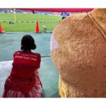 Honoka Akimoto Instagram - . 名古屋グランパス 今年ラストの鯱の大祭典でした⚽️ 惜しくも引き分けでしたが 大祭典期間はファミリーの一体感が より強く大きく感じられます🔥🔥🔥 その一員になれてとっても嬉しい♪ やぐらでのグランパス音頭も楽しかったなぁ☺️ 回を重ねるごとに踊りの輪が広がって嬉しかったです💃 #Jリーグ #名古屋グランパス #鯱の大祭典 #横浜FC #TEAMSHACHI 柚姫の分まで応援してきたよー！ ゆっくり休んでね💜 豊田スタジアム