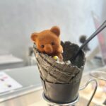 Honoka Akimoto Instagram – .
うきちゃんと最強ソフトーーー💓
くま食べるの勿体無くて🧸
AWAiTiNG BEAR …？
(1番最後に食べました🤭)

#louangetokyo
#ほのかのご褒美アイス

ミルク感たっぷりのソフトクリームに
マンゴー・ドライパインのトッピング♪
ぱちぱちキャンディのアクセントもたまらん🤤
美味しすぎた…リピ決！！！ Louange TOKYO LE MUSEE