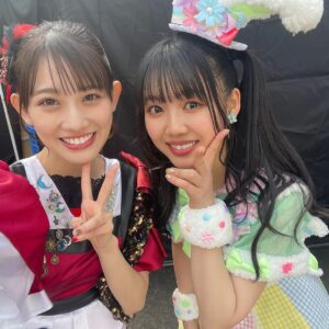 Honoka Akimoto Instagram - .
春のスターダストスペシャルライブ⭐️

大分・城島高原！！！！
本当に素敵な場所♪

とき宣ちゃんとのコラボ
楽しかったなぁ〜💓可愛かったなぁ〜💓

そして
本日発表になりました！
6.28発売2nd EP「AWAiTiNG BEAR」
全曲、松隈ケンタさんに作っていただきました♪
お楽しみにーーー🤭

#超ときめき宣伝部
#TEAMSHACHI
#シャチとき宣城島
#シャチ松隈