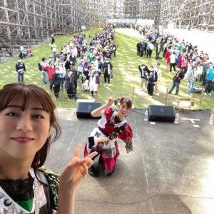 Honoka Akimoto Instagram - .
春のスターダストスペシャルライブ⭐️

大分・城島高原！！！！
本当に素敵な場所♪

とき宣ちゃんとのコラボ
楽しかったなぁ〜💓可愛かったなぁ〜💓

そして
本日発表になりました！
6.28発売2nd EP「AWAiTiNG BEAR」
全曲、松隈ケンタさんに作っていただきました♪
お楽しみにーーー🤭

#超ときめき宣伝部
#TEAMSHACHI
#シャチとき宣城島
#シャチ松隈