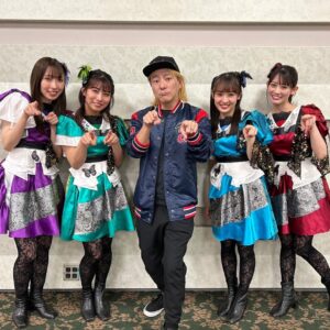 Honoka Akimoto Instagram - .
春のスターダストスペシャルライブ⭐️

大分・城島高原！！！！
本当に素敵な場所♪

とき宣ちゃんとのコラボ
楽しかったなぁ〜💓可愛かったなぁ〜💓

そして
本日発表になりました！
6.28発売2nd EP「AWAiTiNG BEAR」
全曲、松隈ケンタさんに作っていただきました♪
お楽しみにーーー🤭

#超ときめき宣伝部
#TEAMSHACHI
#シャチとき宣城島
#シャチ松隈