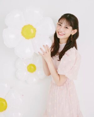 Honoka Akimoto Instagram - .
26歳になりました🎈

25歳最後の日はメンバーと
朝から夜まで撮影でした✨
大変なはずなのにずっと笑ってて
スタッフさんも含めてこのチーム
本当に好きだなぁと改めて思いました💓

常に感謝の気持ちを忘れずに！
支えてくださる全ての方に
笑顔になってもらえるような
一年にしたいです☺️

これからもよろしくお願いします⭐️

#秋本帆華
#秋本帆華生誕祭2023