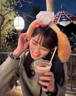 Honoka Akimoto Instagram - .
ディズニーシー💓

絶叫系はまだ克服できてないけど
センターオブジアース、タワーオブテラー
乗ってきたよ🫣！

＼テレーン♪／
経験値が上がった！！！

#Disney
#ディズニーシー

ちなみにシーで1番好きな乗り物は
海底2万マイル🦑

みんなは〜☺️？