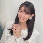 Honoka Akimoto Instagram - . 嬉しいお知らせです🎈 11月より私のレギュラーラジオ番組が スタートすることになりました！！ FM FUJI 毎週水曜日 23:30-24:00 『秋本帆華のウルトラGT』 自分の冠番組を持たせていただけるなんて 本当に嬉しいです☺️ 週の真ん中水曜日✨ 私の声や言葉がリスナーのみなさんにとって 楽しみの１つなるように！ 私自身も楽しみながら番組を作っていこうと思います♪ 公式Xも出来たのでそちらのフォローも よろしくお願いします🥰 初回放送は来週11月1日(水)からです📻 ぜひ聴いてください♪ #秋本帆華 #ウルトラGT