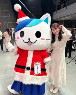 Honoka Akimoto Instagram - .
しおこうじフォーク村
ありがとうございました！
今年も年末の松本隆さん縛り音楽祭
呼んでいただけて嬉しかったです⭐️
ほのさきちぃでの『ハイスクールララバイ』
いかがでしたか😊😊😊？
練習から楽しくて仕方ない曲でした🤭
このあと23時から見逃し放送もあります♪
ぜひ観てください💓

#しおこうじ #フォーク村
#スタプラ #idol
#秋本帆華