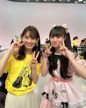 Honoka Akimoto Instagram - .
しおこうじフォーク村
ありがとうございました！
今年も年末の松本隆さん縛り音楽祭
呼んでいただけて嬉しかったです⭐️
ほのさきちぃでの『ハイスクールララバイ』
いかがでしたか😊😊😊？
練習から楽しくて仕方ない曲でした🤭
このあと23時から見逃し放送もあります♪
ぜひ観てください💓

#しおこうじ #フォーク村
#スタプラ #idol
#秋本帆華