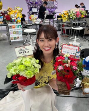 Honoka Akimoto Instagram - .
しおこうじフォーク村
ありがとうございました！
今年も年末の松本隆さん縛り音楽祭
呼んでいただけて嬉しかったです⭐️
ほのさきちぃでの『ハイスクールララバイ』
いかがでしたか😊😊😊？
練習から楽しくて仕方ない曲でした🤭
このあと23時から見逃し放送もあります♪
ぜひ観てください💓

#しおこうじ #フォーク村
#スタプラ #idol
#秋本帆華