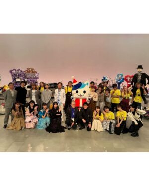 Honoka Akimoto Instagram - .
しおこうじフォーク村
ありがとうございました！
今年も年末の松本隆さん縛り音楽祭
呼んでいただけて嬉しかったです⭐️
ほのさきちぃでの『ハイスクールララバイ』
いかがでしたか😊😊😊？
練習から楽しくて仕方ない曲でした🤭
このあと23時から見逃し放送もあります♪
ぜひ観てください💓

#しおこうじ #フォーク村
#スタプラ #idol
#秋本帆華