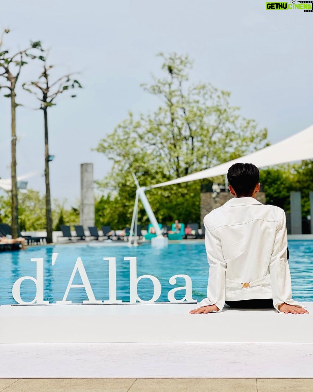 Hoshi Instagram - with d’Alba. #광고 #달바 #달바선크림 #dalba #비건선크림 #달바콜라겐 @dalba_piedmont
