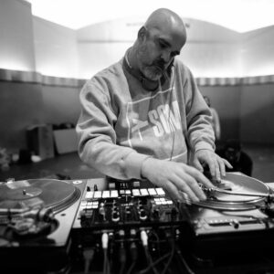 House Shoes Instagram - More dj stuff…
#nationaldjday