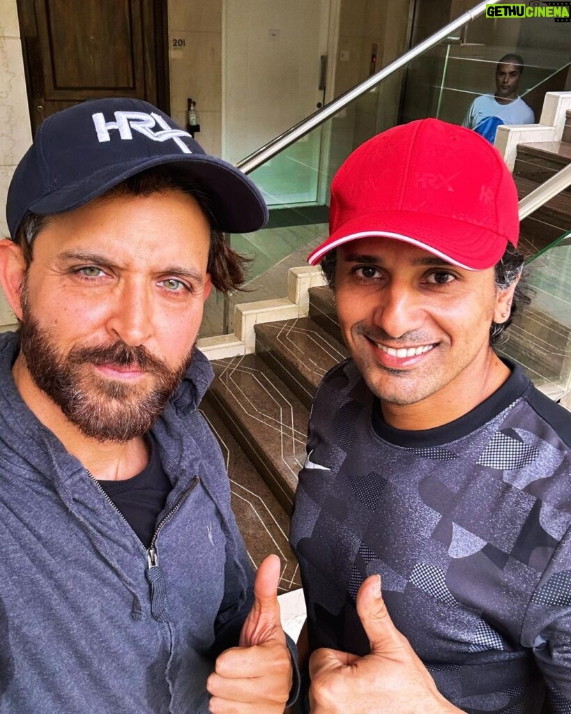 Hrithik Roshan Instagram - Birthday workout done !! Birthday workouts are special. Thank you for killing me on your birth day man. Let’s conquer new heights this year !! Happy Birthday @swapneelhazare