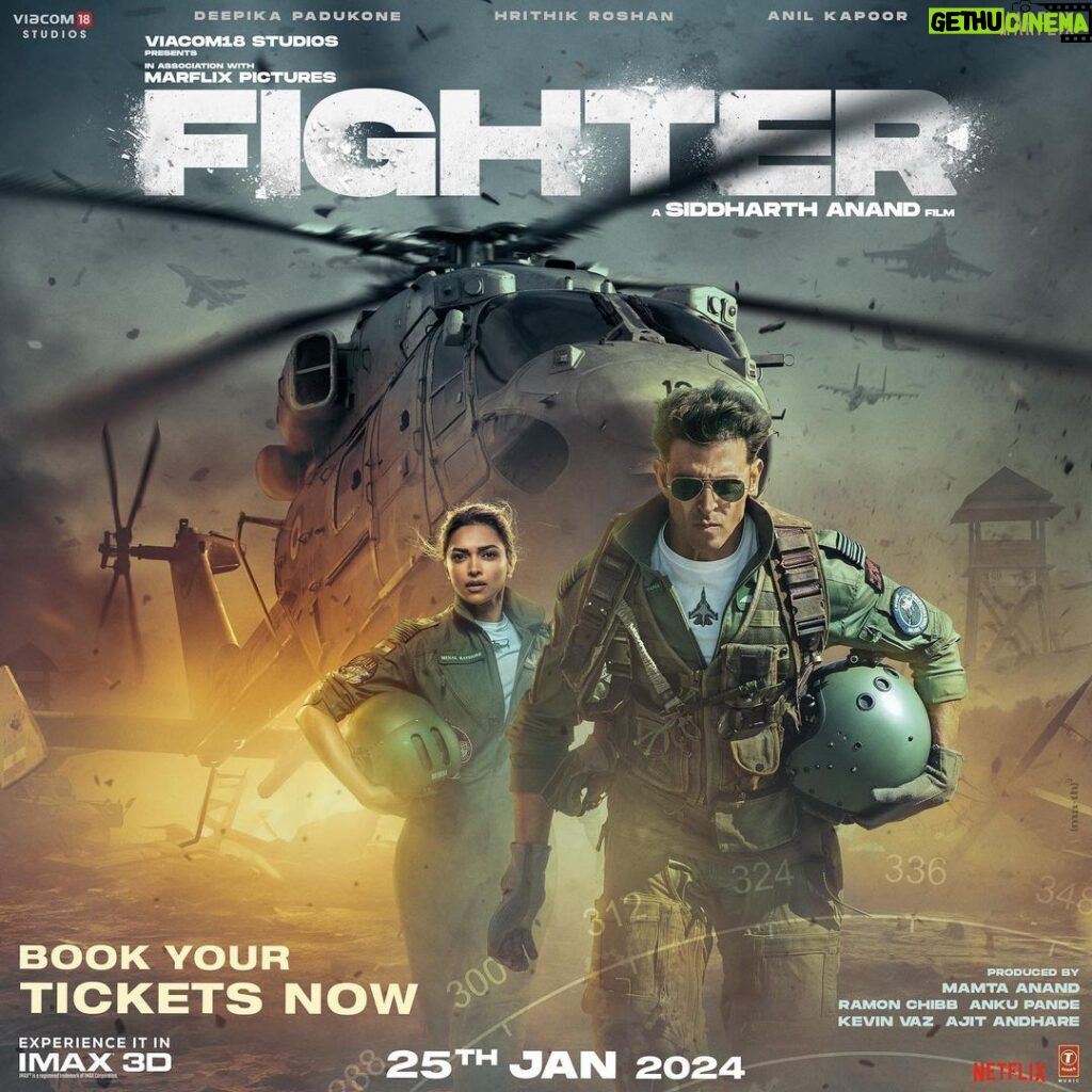Hrithik Roshan Instagram - Fly. Fight. Protect. जय हिन्द! 🇮🇳 #FighterOn25thJan releasing worldwide. Experience it on the big screen in IMAX 3D. Book your tickets now (Link in bio) #Fighter Forever