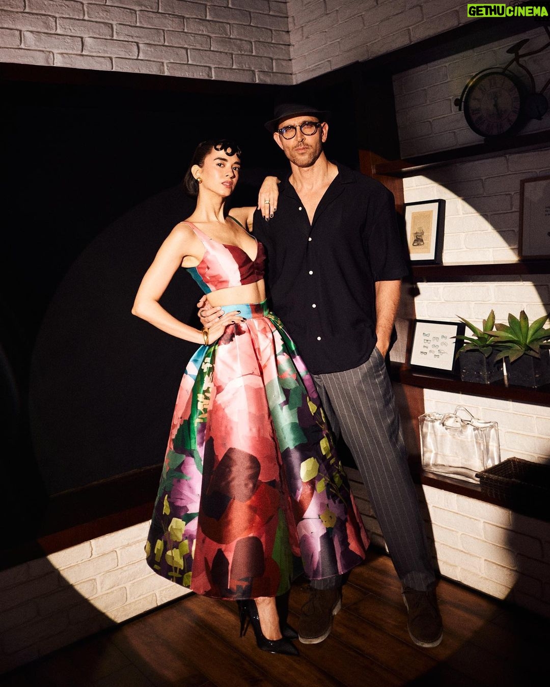 Hrithik Roshan Instagram - Dressed for BIG cinema! ππΊπ» #Archies
