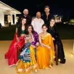 Hrithik Roshan Instagram – Happy Diwali beautiful people ❤️