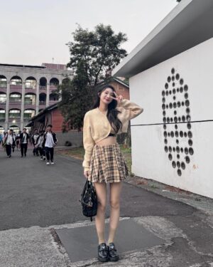 Hua Chen Instagram - 奶茶色的一天還沒喝奶茶🤎
嘉義高中 你們很嗨 深得我心
