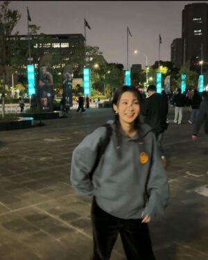 Hua Chen Instagram - 🎧🌟🤍
2024等我新專輯～（誇下海口）
哈哈哈哈哈哈哈哈你們耳朵準備好了嗎
