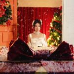 Hua Chen Instagram - 從大學開始玩到台服第9克里希🧚‍♀️ 媽咪 我打遊戲 打到終於被我唱到了啦！ 我成功了 愛死傳說對決🎮 @moba.garena.tw #冰雪節 #星際聖誕傳情說愛