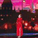 Hua Chen Instagram - 謝謝紅白的邀請 🧨❣️ @superstarttv 各位 我把Ours時期的無歡帶上小巨蛋了 ！ 這個版本我超級愛 你們喜歡嗎 謝謝神之隊友林安迪！ 祝大家新年快樂 以下只開放龍年祝福🧧 🎵Rearranged by @andy__0701 Style with @lseoul.official @charleskeith_tw  #CharlesKeith_TW Make up @st2102 Stylist @littlebobo_ Photo @chenwen_leo