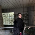 Hua Chen Instagram – 我對這件帽踢的喜愛程度已經連續穿了五天
哈哈哈哈哈哈哈 還是香香的呦 顆顆~~
1/27紅白見了~各位🩷🤞🏻除夕夜也會見沒事的😚