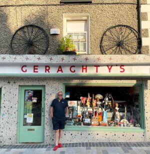 Hugh Wallace Instagram - Great trip to Carrick on Shannon 
Lots of work on the public realm distinctive and unique public places that invite use and activity.
Wonderful planting & lovely local shops and cafes to explore.
Terrific food in The Oarsmen @theoarsmancarrick 
Loved the fact that it has a super selection of best of Irish products for sale. 
#carrickonshannon #leitrim #lovelyleitrim