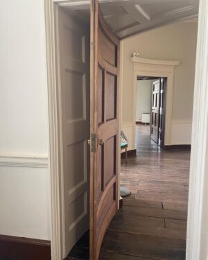 Hugh Wallace Instagram - Rathfarnham Castle is a fine example of Elizabethan architecture, with many elaborate features including plasterwork & these wonderful curved doors. 
#elizabethanarchitecture #irisharchitecture #curveddoors #irishinteriors #listedbuilding