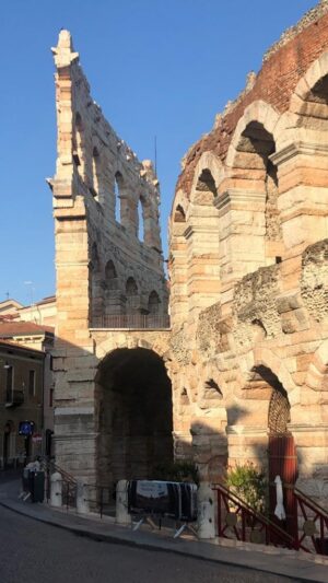 Hugh Wallace Instagram - Who loves Italy ? 🇮🇹 😍
Where’s your favourite place in this beautiful country ?