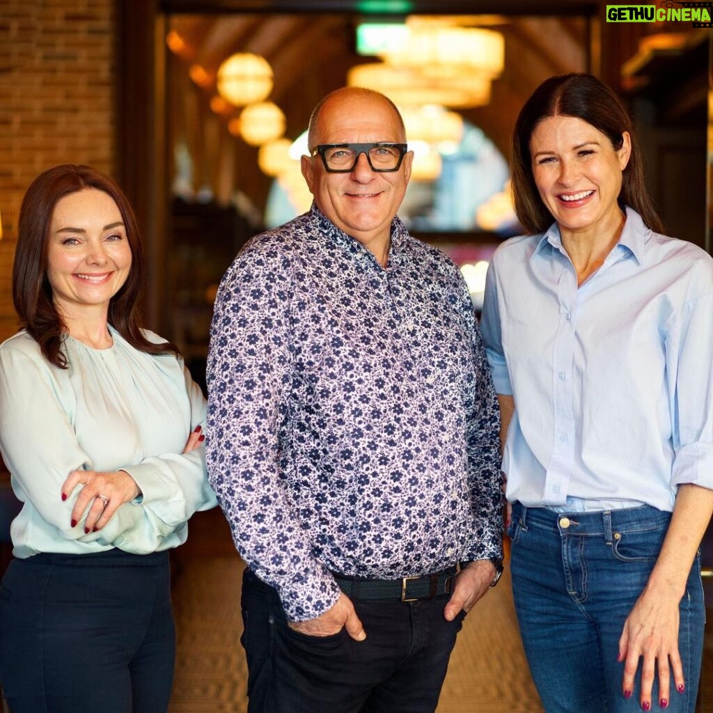 Hugh Wallace Instagram - We are very excited for the next series of @rtehomeoftheyear to begin. @amanda_bone_architects @saracosgrovestudio & I had so much fun visiting houses all over the country. Copyright: RTÉ/Shinawil 2022. Photography credit: @joecallion #rtehomeoftheyear #hoty2023 Ireland (country)