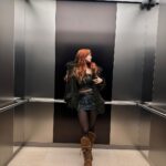 Huh Yun-jin Instagram – cutie w her booties