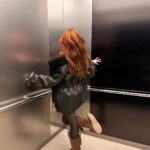 Huh Yun-jin Instagram – cutie w her booties
