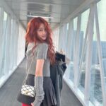 Huh Yun-jin Instagram - 빨강 스타킹은 청춘의 징표~