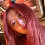 Huh Yun-jin Instagram - honk honk 🔴