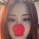 Huh Yun-jin Instagram - honk honk 🔴