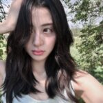 Huh Yun-jin Instagram - 🪷
