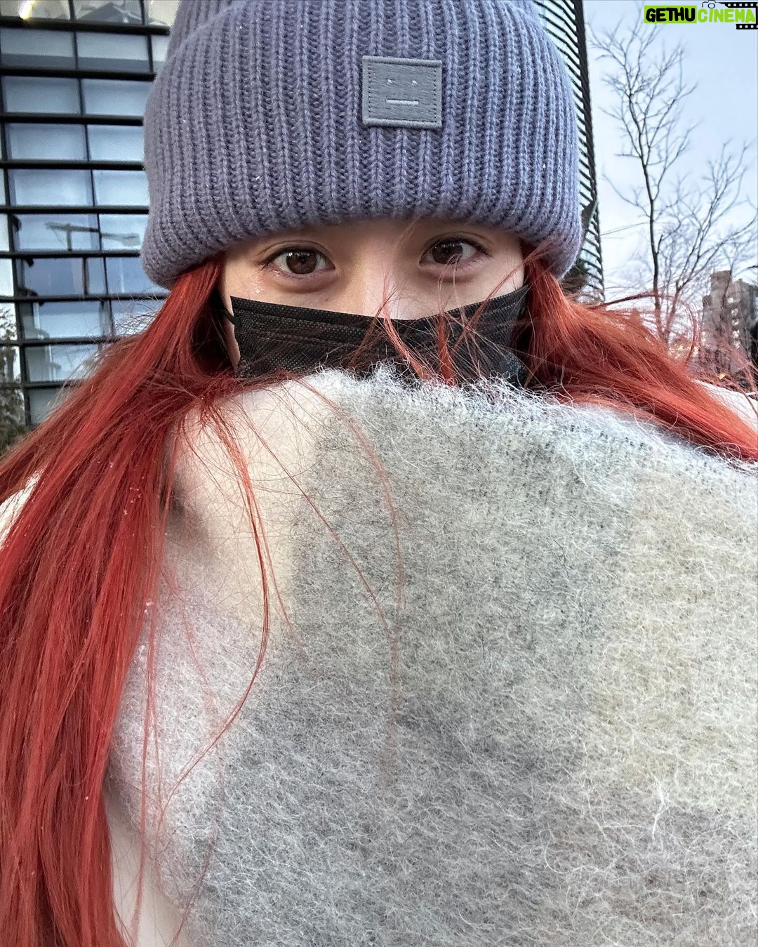 Huh Yun-jin Instagram - 과거에 대한 기억을 즐길 수 있다면 인생을 두 번 사는 것이다