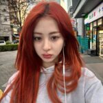 Huh Yun-jin Instagram - moving