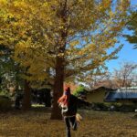 Huh Yun-jin Instagram - tree hugger