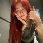 Huh Yun-jin Instagram - 사랑(니)을 구해라..!